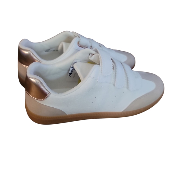 DV by Dolce Vita White and Tan Sneakers - Picture 4 of 6